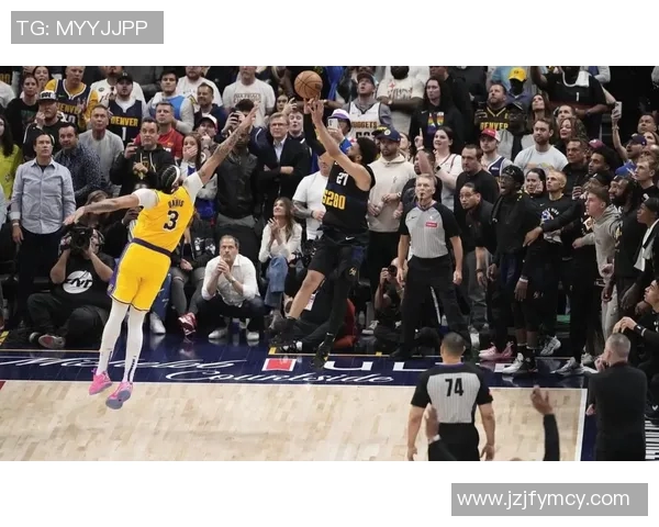 2021年NBA季后赛勇士与湖人激战回顾及精彩瞬间分析